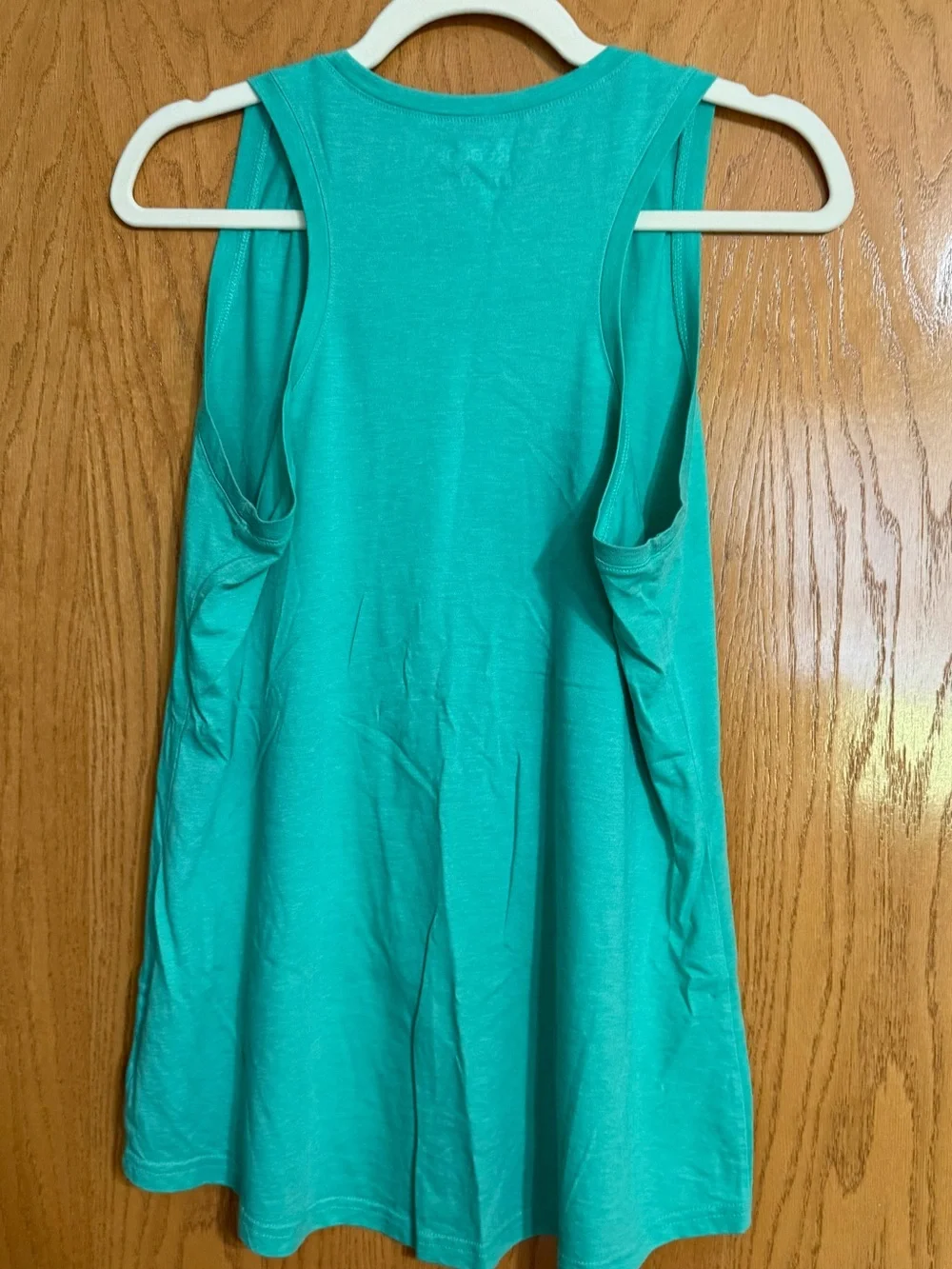 Lot of Women’s workout tops - UnderArmour, Nike, Reebok - Picture 7 of 13